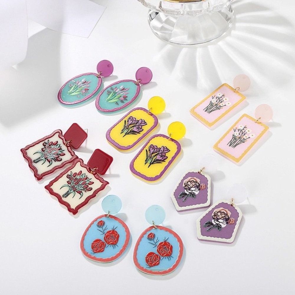 BRAND NEW PRINTED ROSE PURPLE EARRINGS - Picture 2 of 3